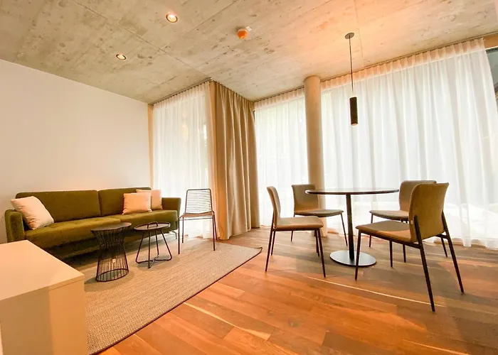 Blackhome South I Contactless Check-in