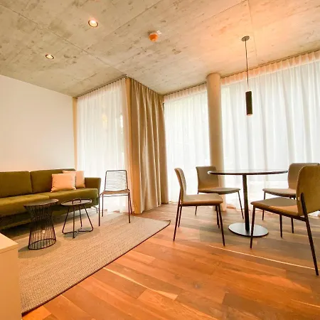 Blackhome South I Contactless Check-in