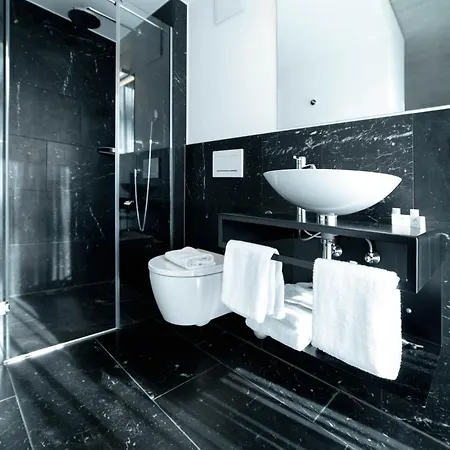 Blackhome South I Contactless Check-in 4*